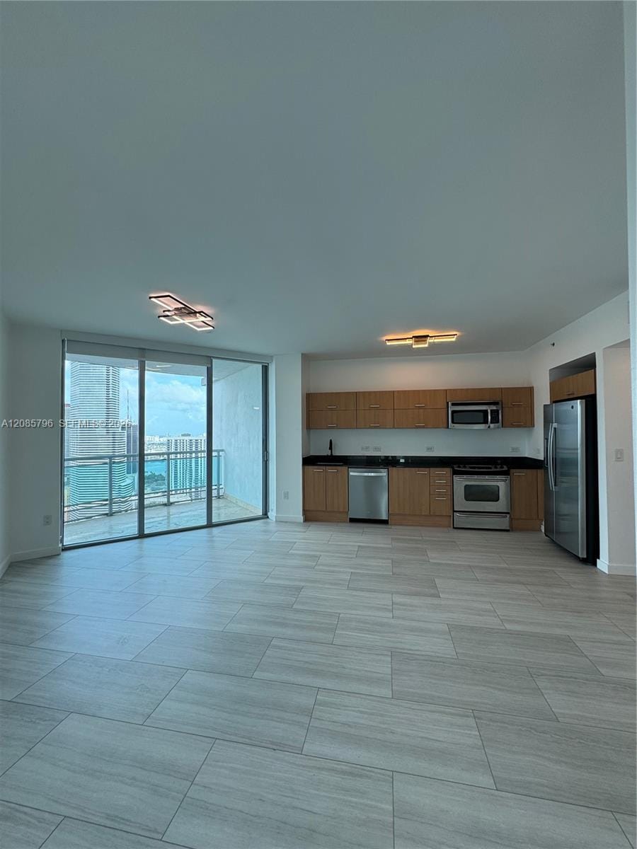 350 S Miami Avenue 3913 — photo 2