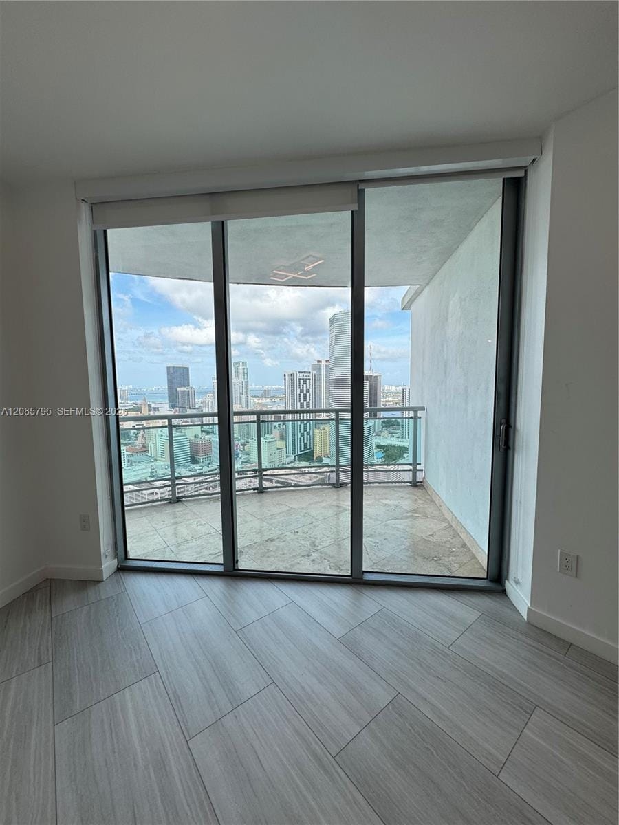 350 S Miami Avenue 3913 — photo 3