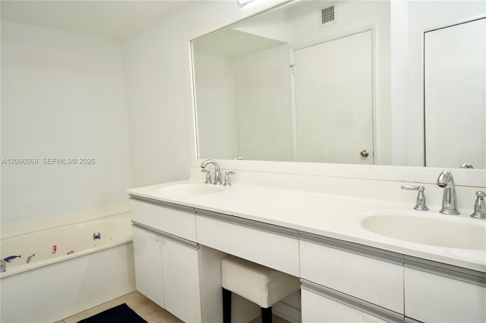 3400 NE 192nd Street 606 — photo 11