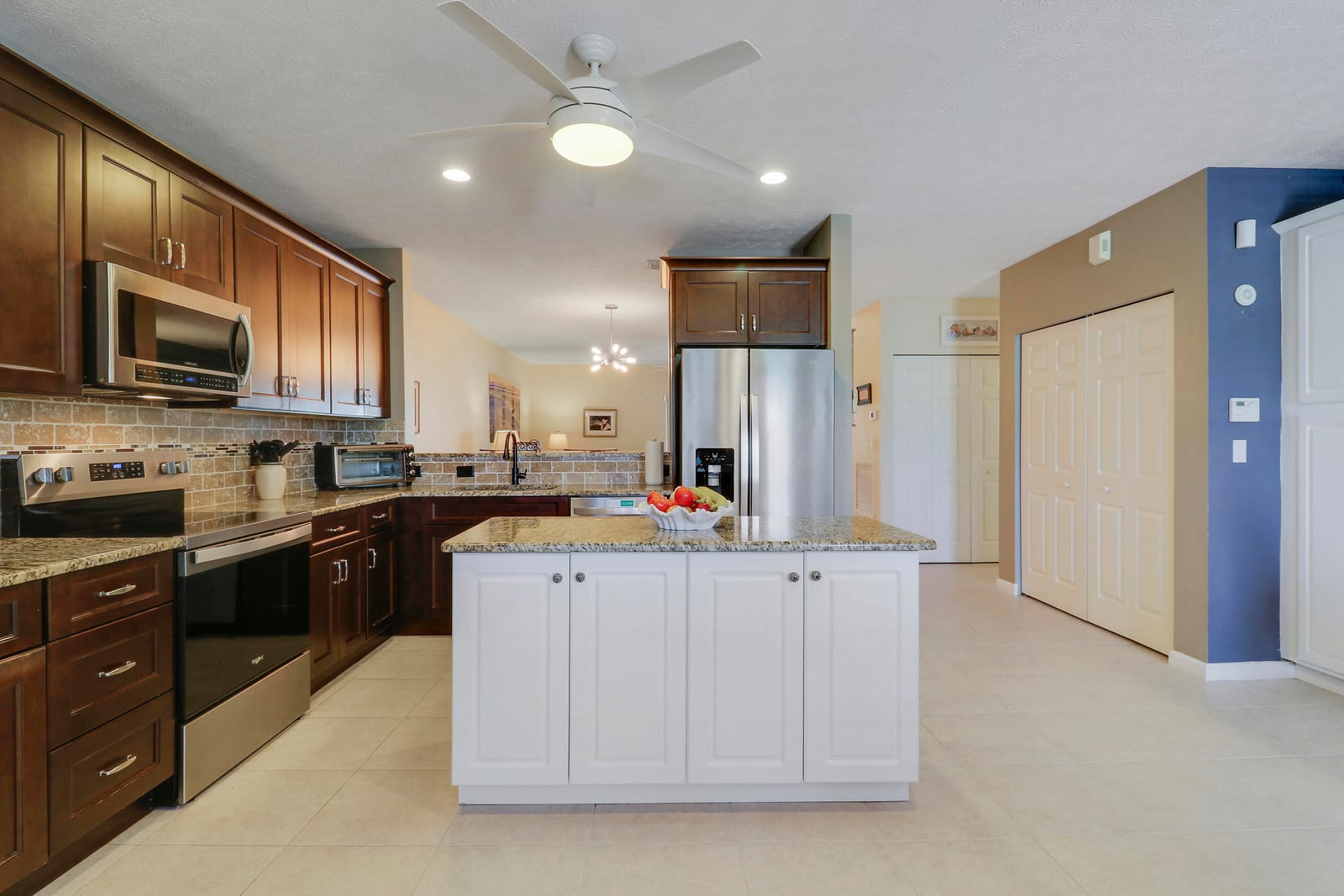 2129 SE Wild Meadow Circle — photo 12