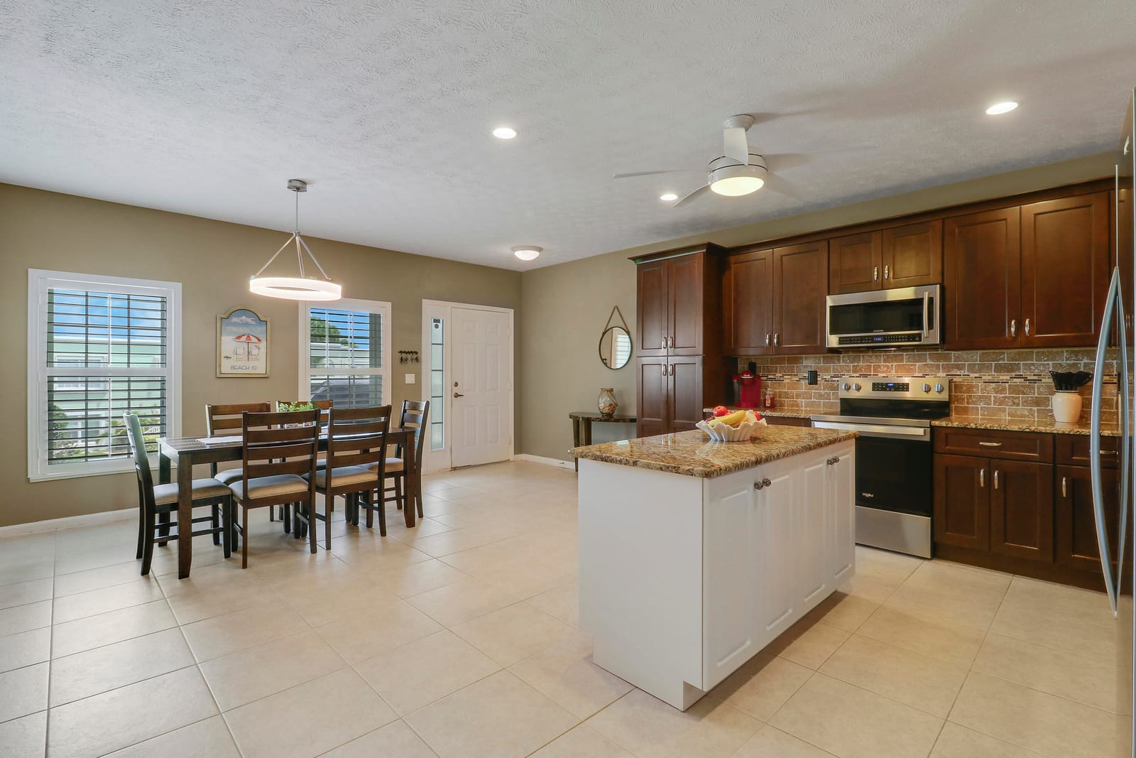 2129 SE Wild Meadow Circle — photo 10