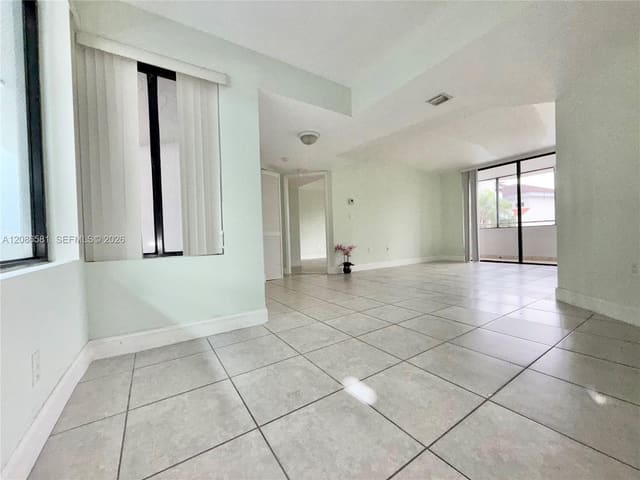 8205 SW 152nd Avenue F-310, Miami, FL 33193