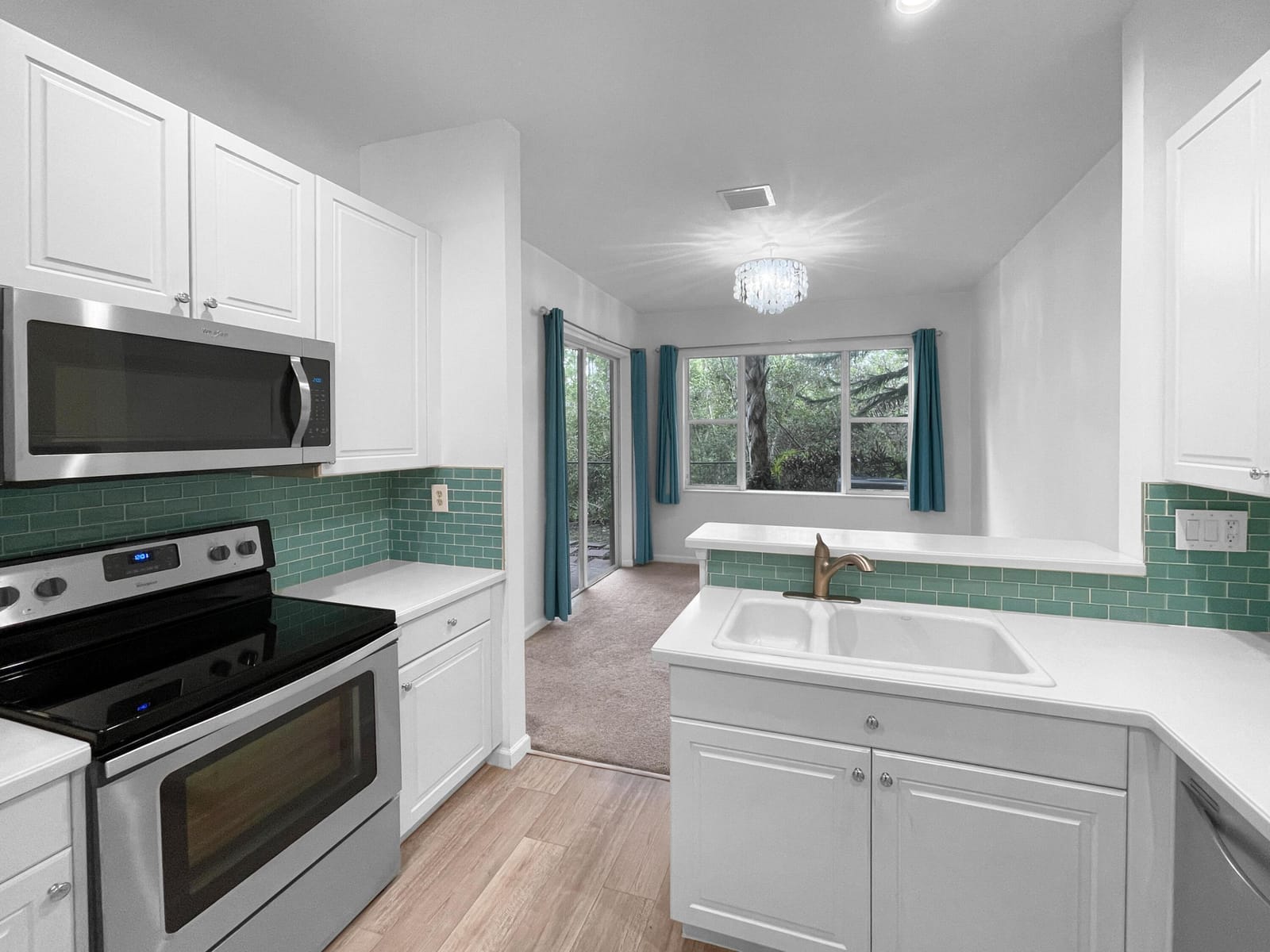 423 SW Walking Path — photo 3