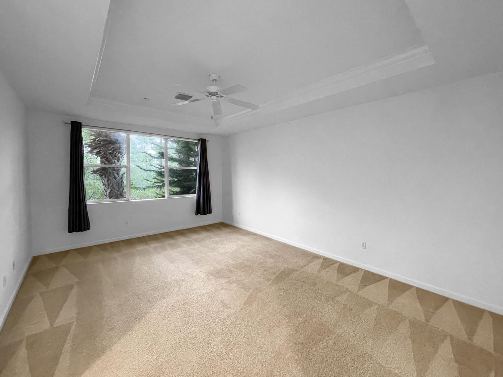 423 SW Walking Path — photo 6