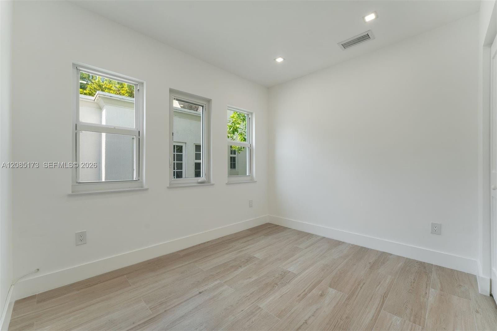 3125 Paola Drive, Miami, FL 33133 photo 23