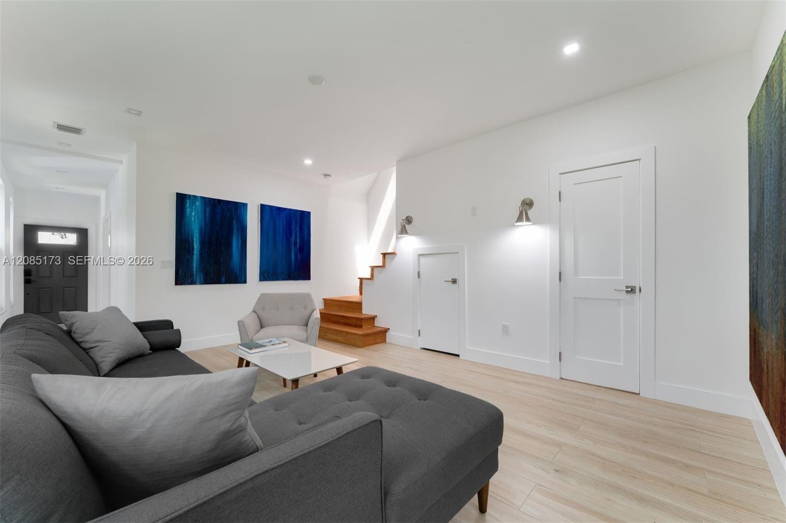 3125 Paola Drive — photo 4