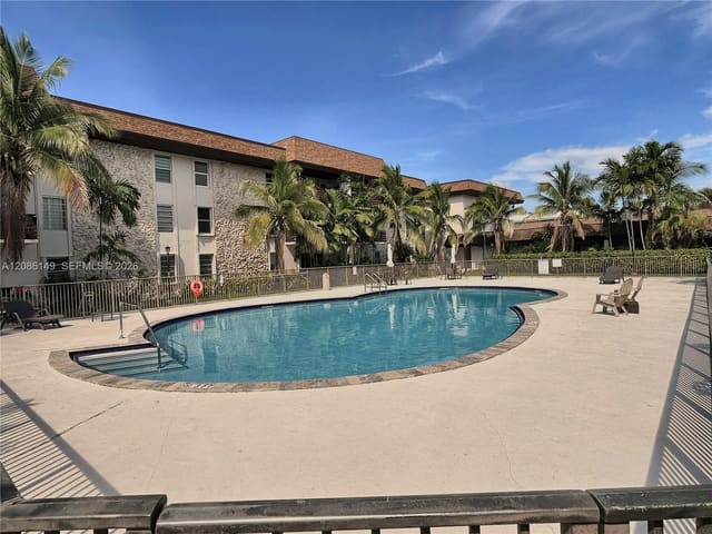 7477 SW 82nd Street C214, Miami, FL 33143