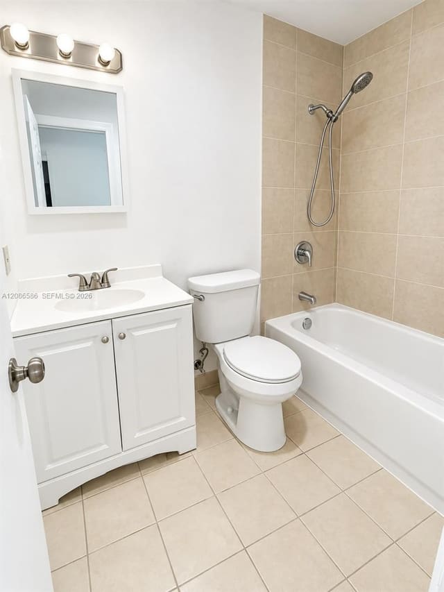 1337 S Dixie Highway 517, Deerfield Beach, FL 33441