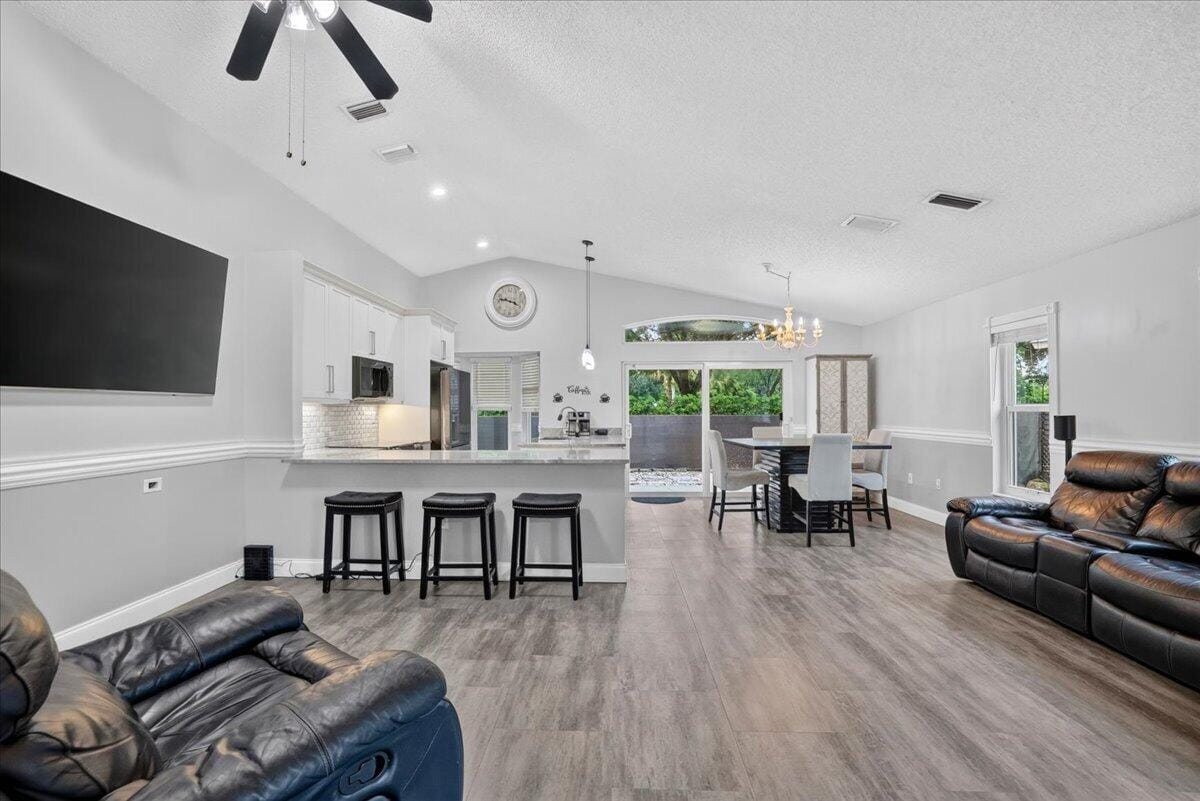 5435 NW 50th Court, Coconut Creek, FL 33073 photo 4