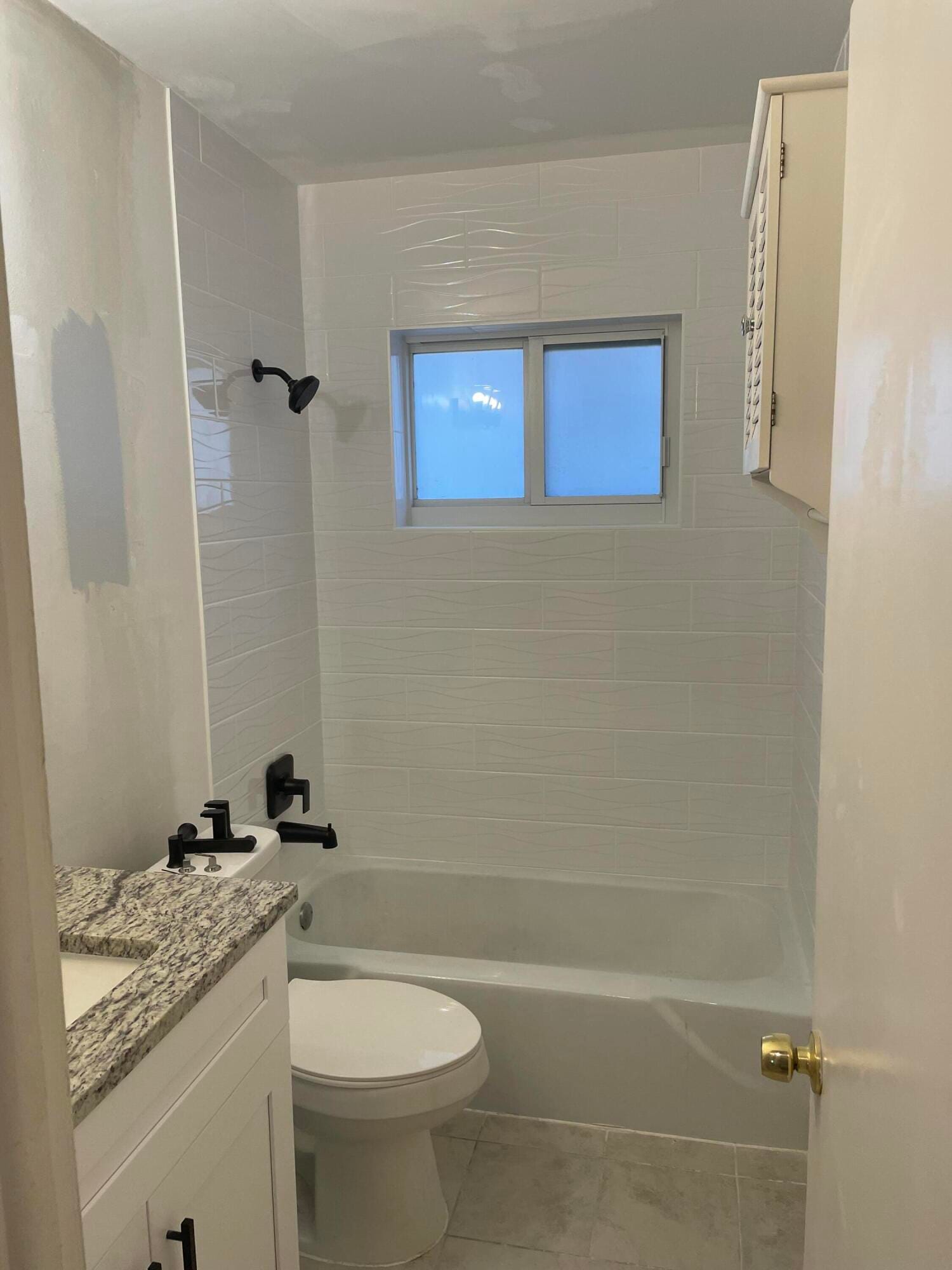 412 NE Eller Street — photo 5