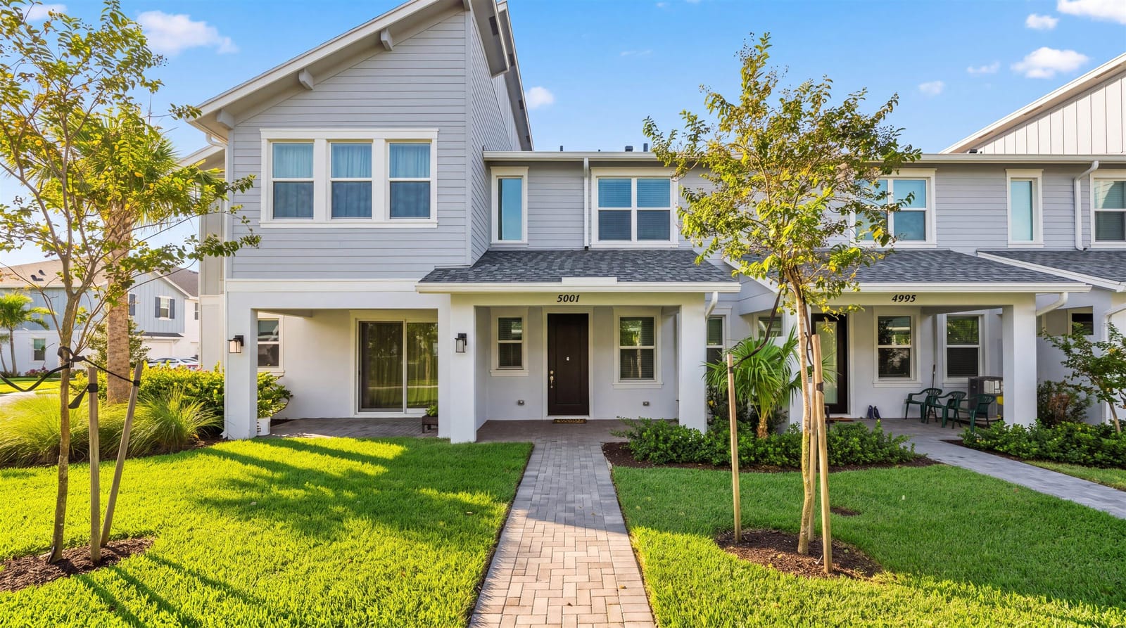 5001 N Longwood Lake Square