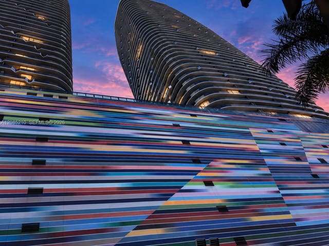 45 SW 9th Street 1606, Miami, FL 33130