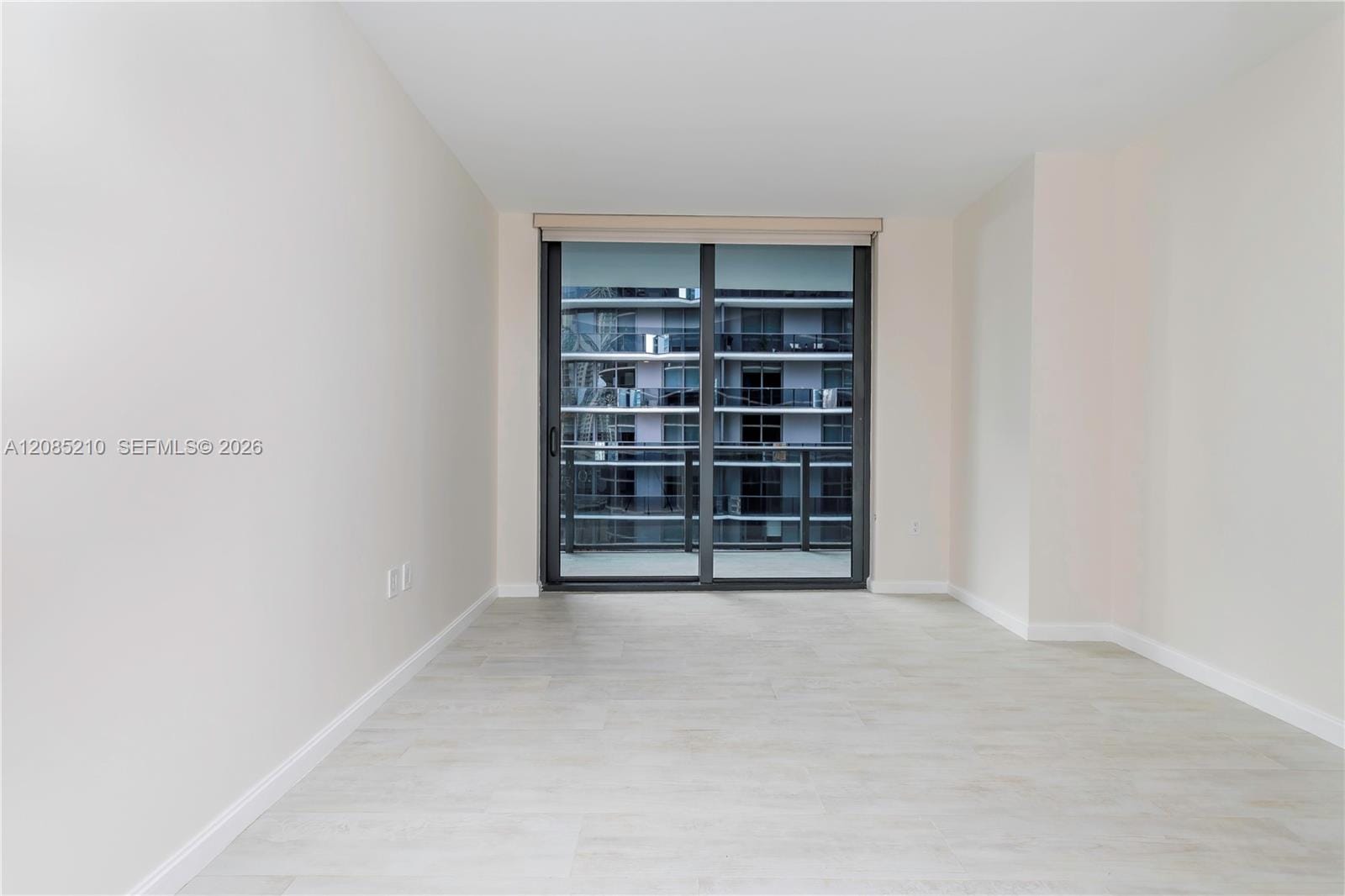 45 SW 9th Street 1606, Miami, FL 33130 photo 14