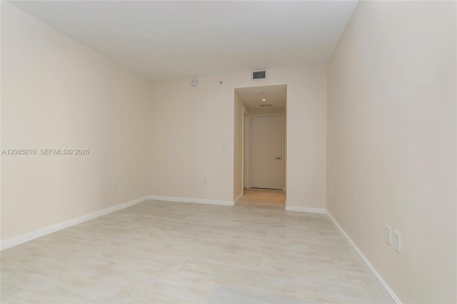 45 SW 9th Street 1606, Miami, FL 33130 photo 15