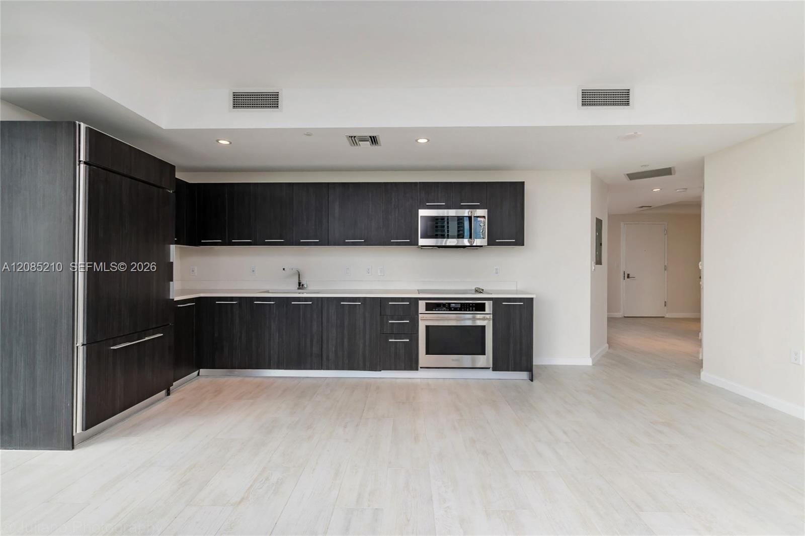 45 SW 9th Street 1606, Miami, FL 33130 photo 17