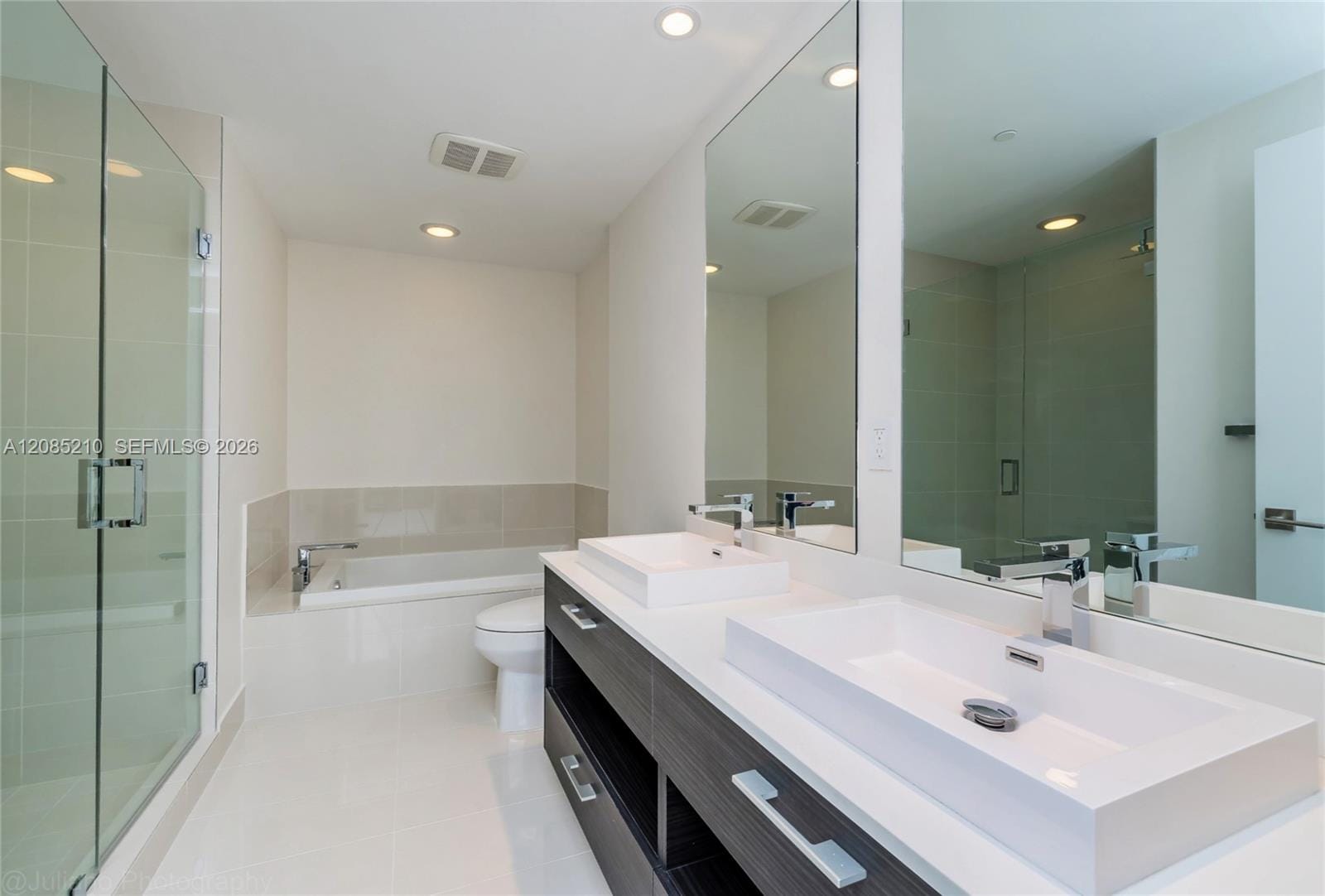 45 SW 9th Street 1606, Miami, FL 33130 photo 22