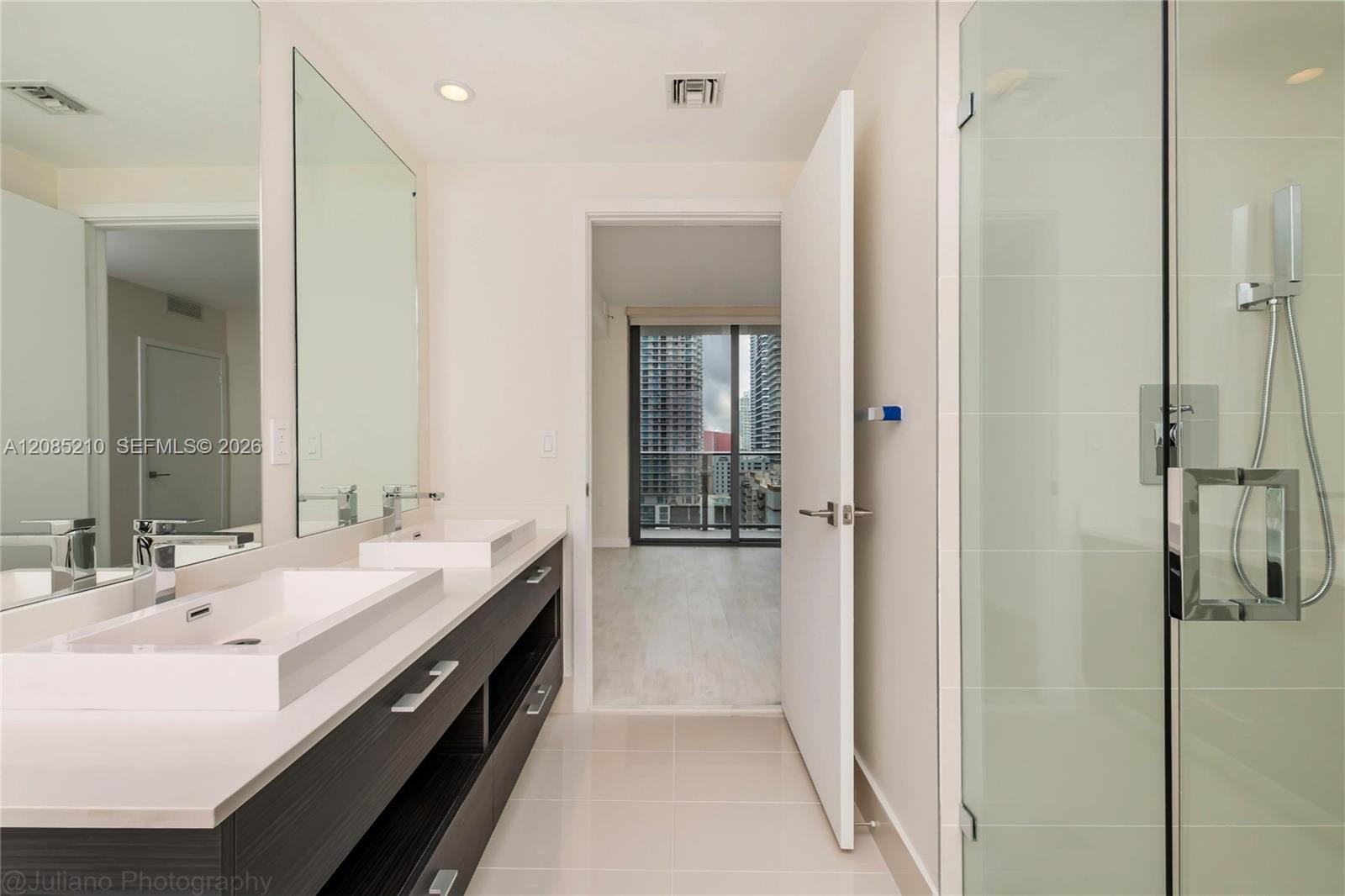 45 SW 9th Street 1606, Miami, FL 33130 photo 23