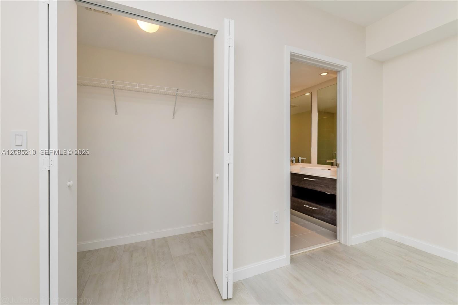 45 SW 9th Street 1606, Miami, FL 33130 photo 24