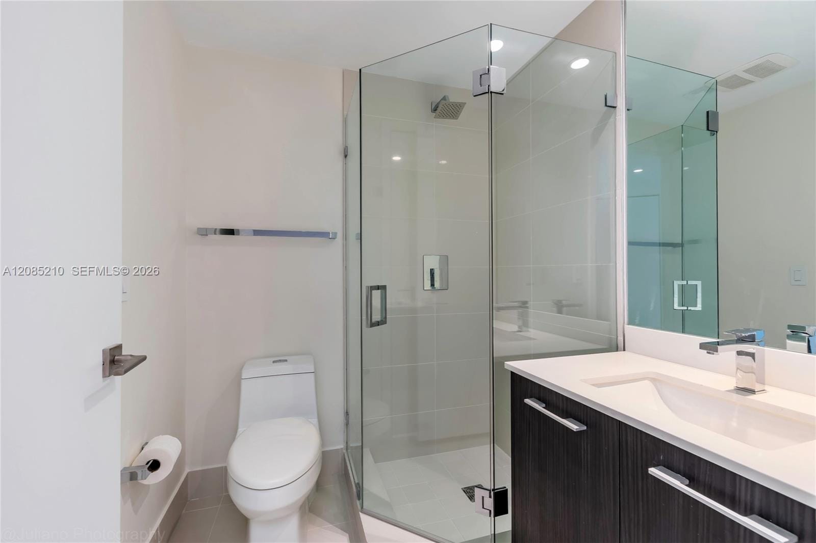 45 SW 9th Street 1606 — photo 10