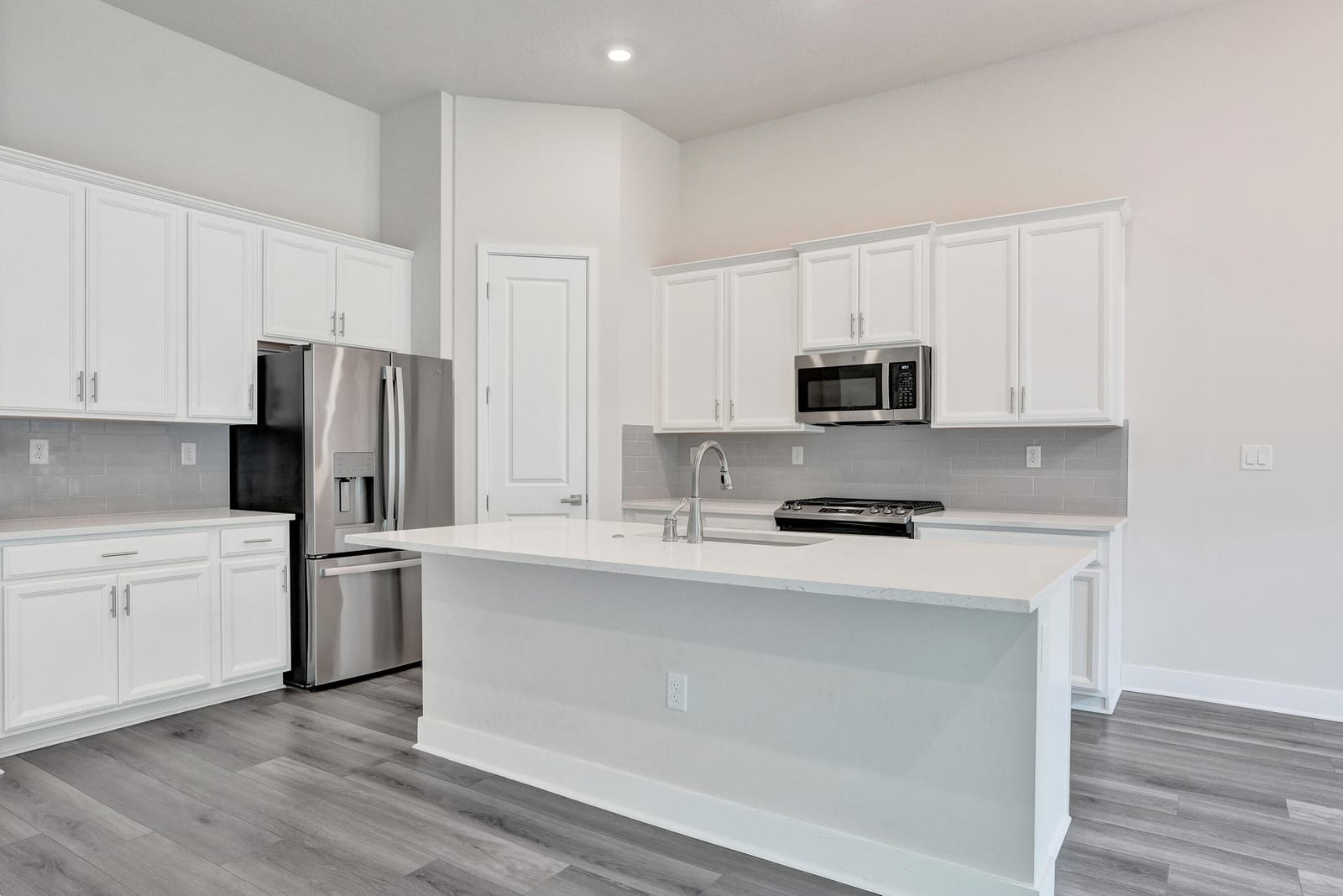 8199 Liberty Way — photo 12