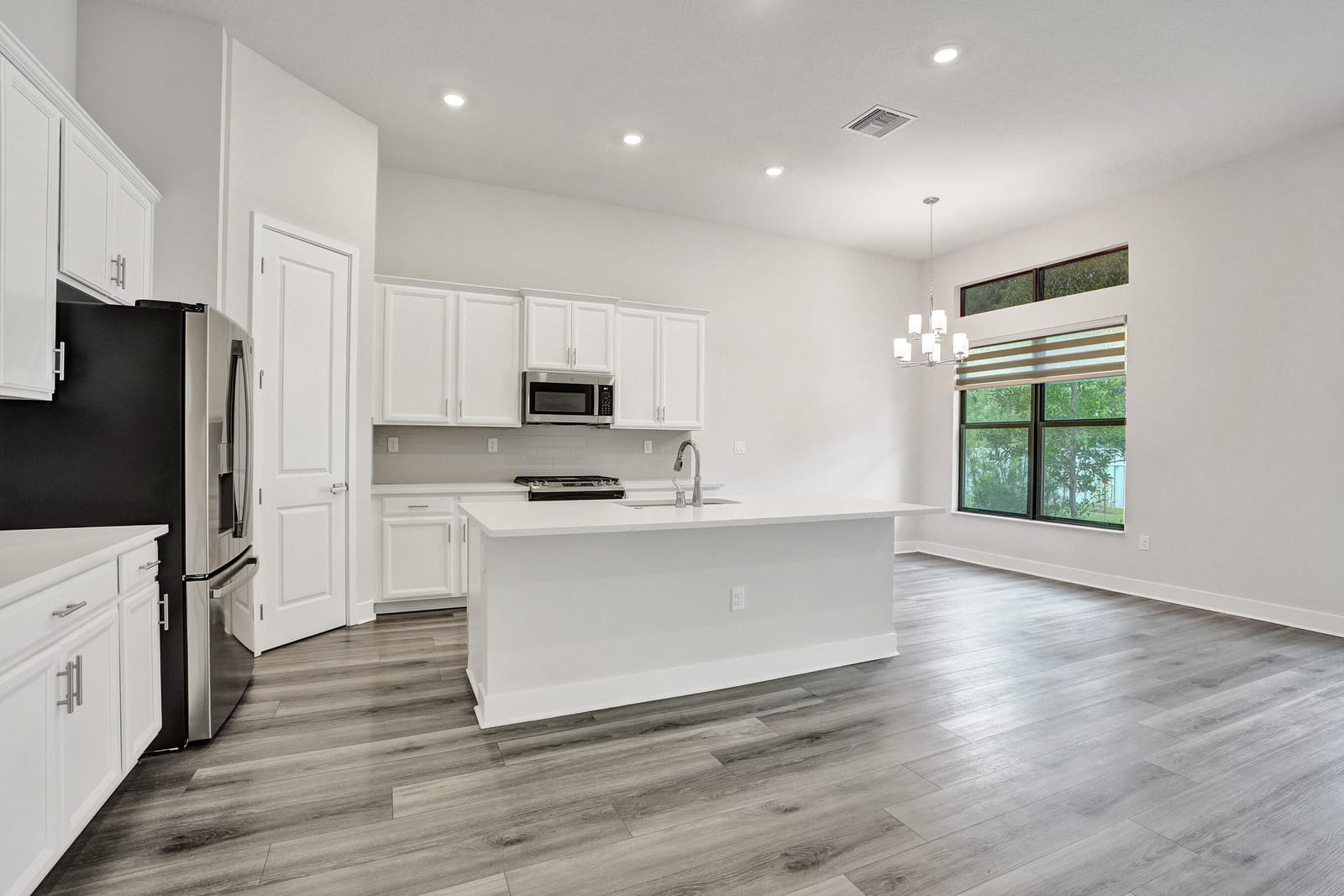 8199 Liberty Way — photo 9