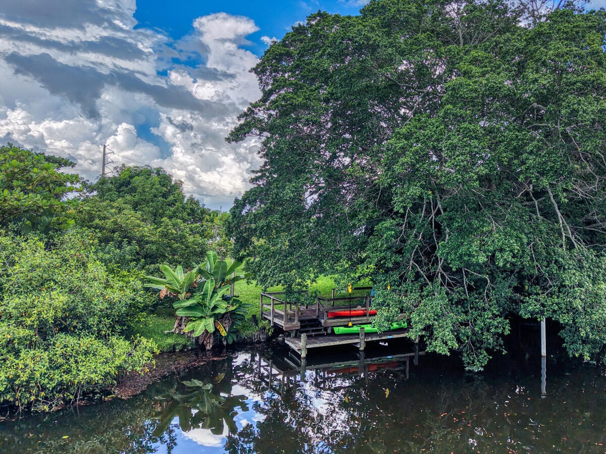 446 SANTA FE Road, West Palm Beach, FL 33406 photo 2