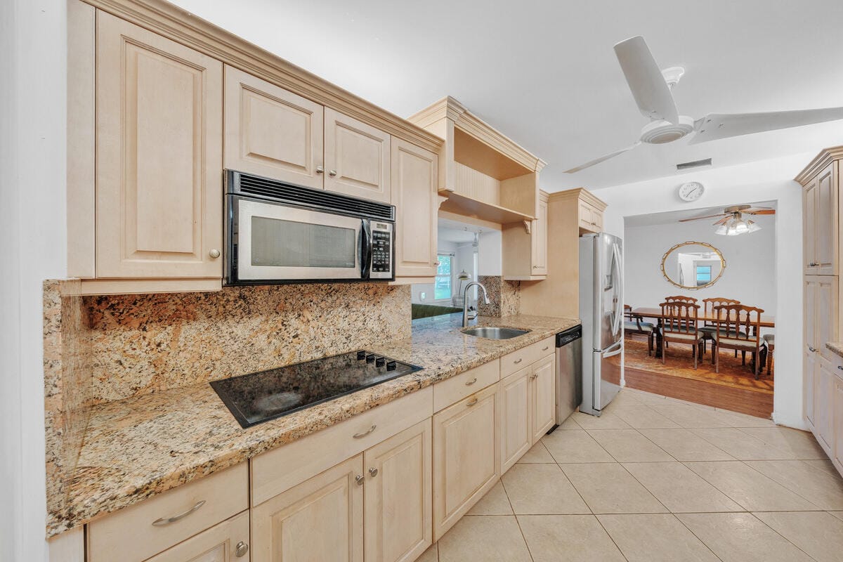 446 SANTA FE Road, West Palm Beach, FL 33406 photo 28