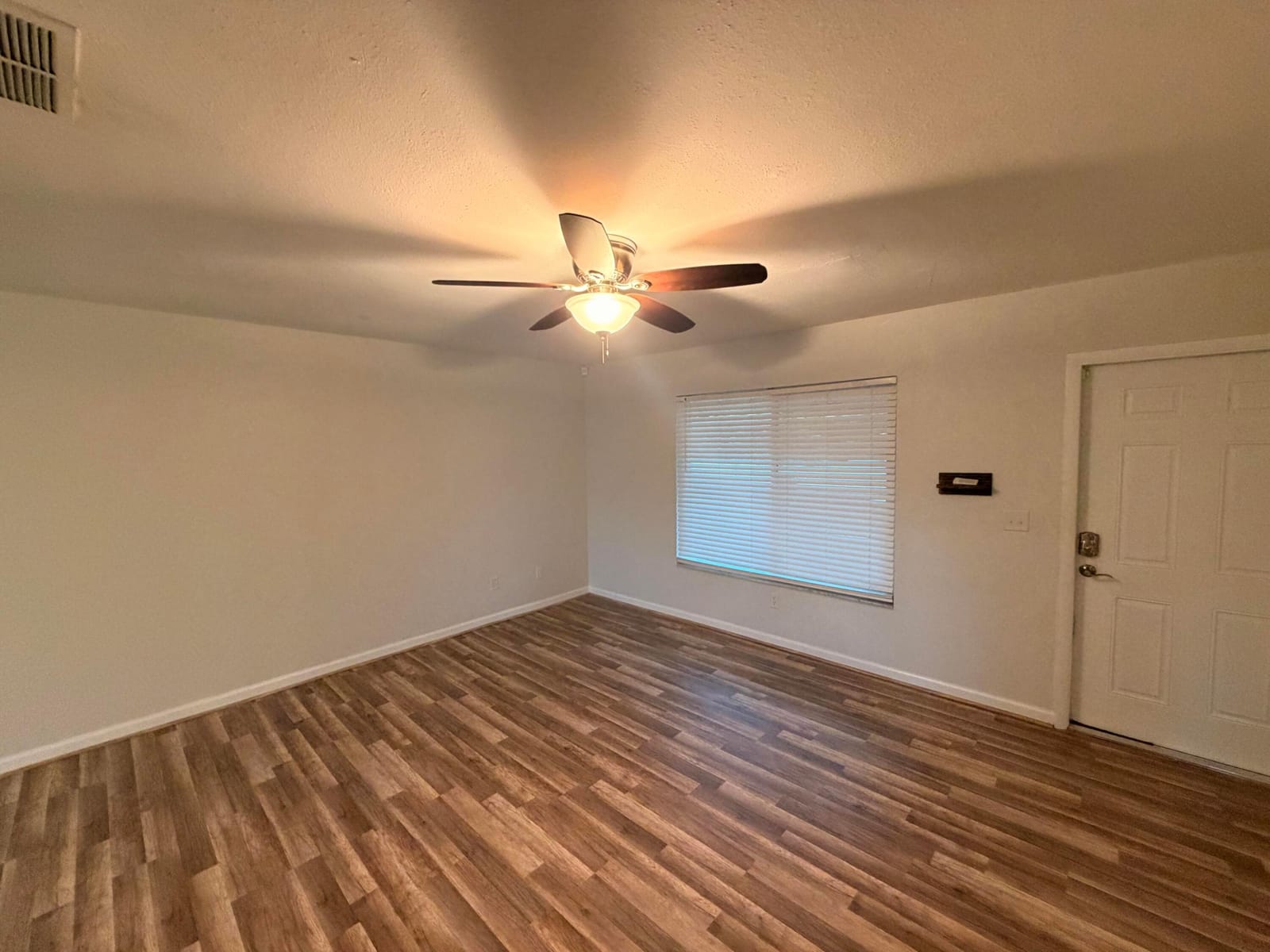 286 SW Kentwood Road — photo 3