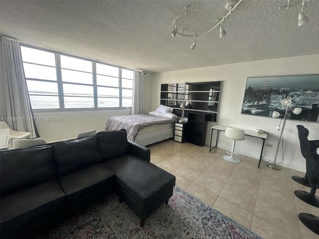 905 Brickell Bay Drive 1029, Miami, FL 33131