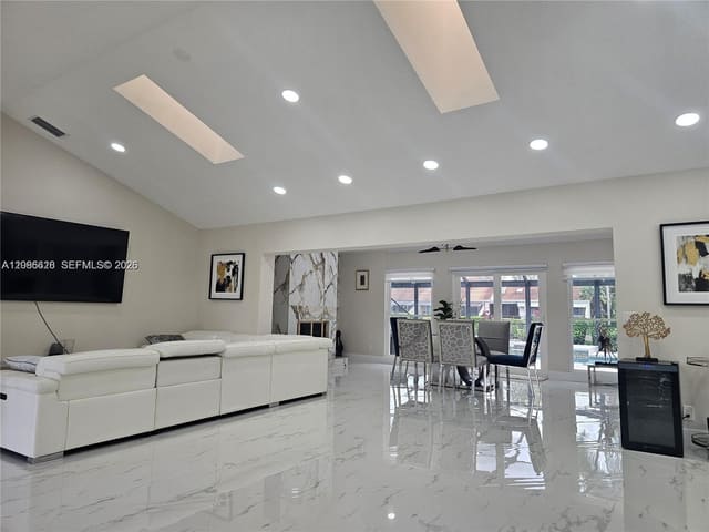 4 Alford Court, Palm Beach Gardens, FL 33418