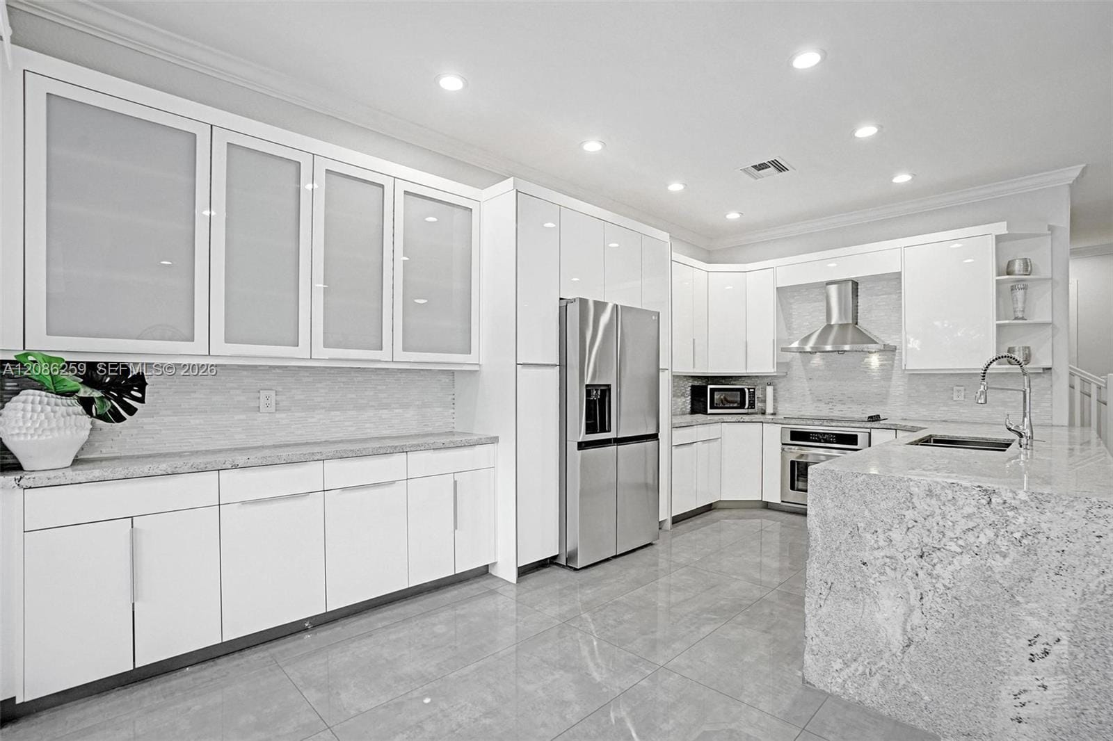 453 SW 5th Avenue — photo 10