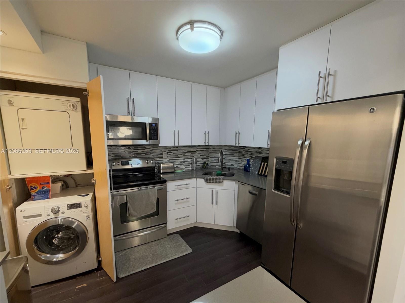 2333 Brickell Avenue 409 — photo 7