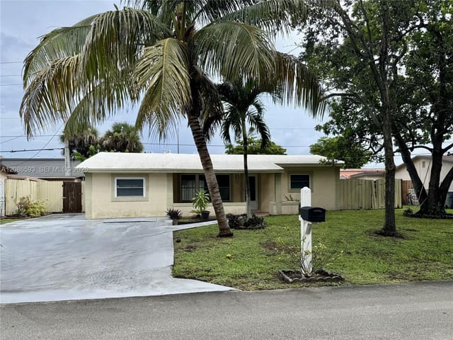 1611 NE 35th Street, Pompano Beach, FL 33064