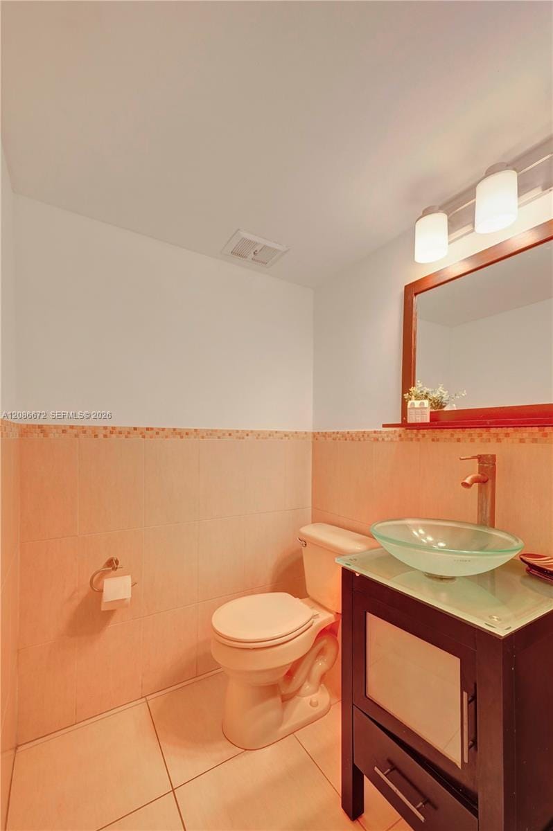 1658 Bay Road 303, Miami Beach, FL 33139 photo 22