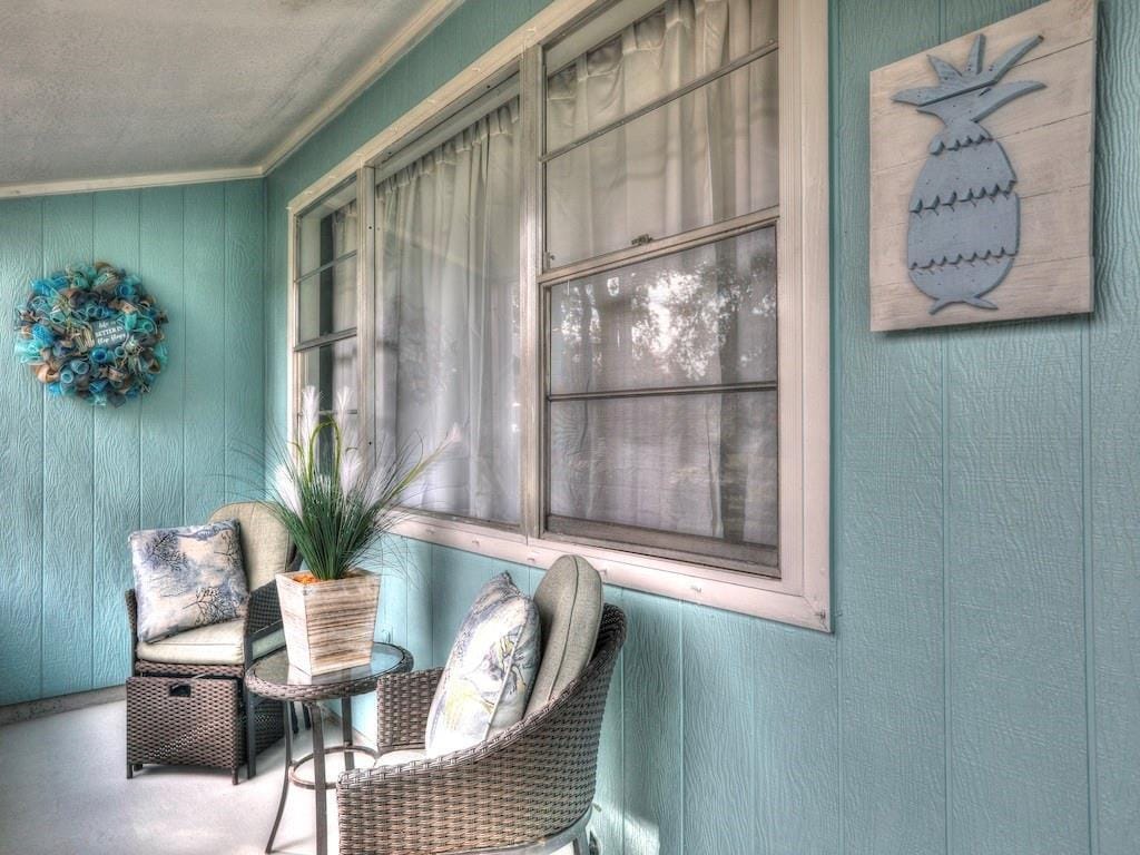 1379 SCROLL Street — photo 5