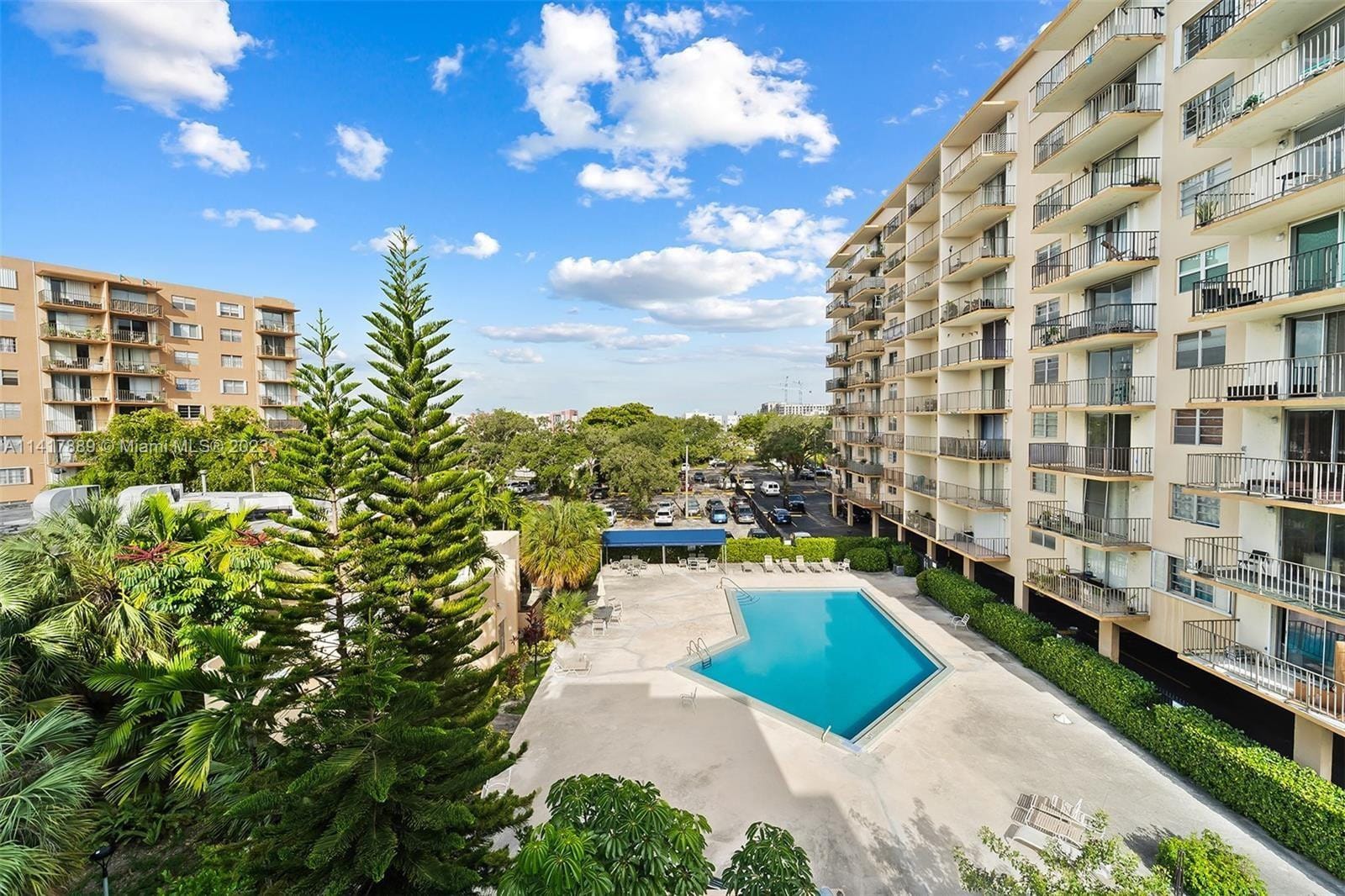 12500 NE 15TH Avenue 614, North Miami, FL 33161 photo 25