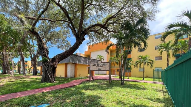 666 W 81st Street 303, Hialeah, FL 33014