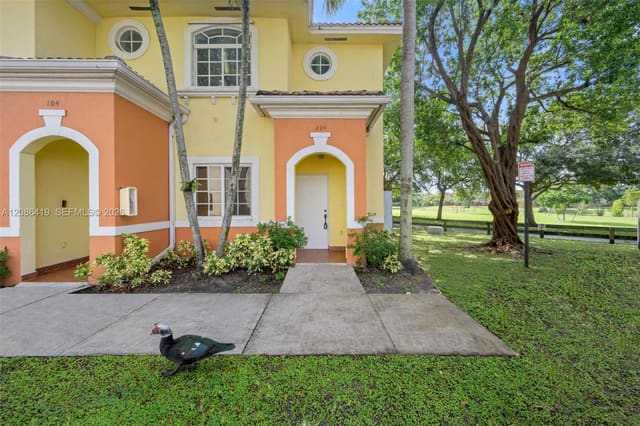 7230 NW 174th Terrace 204, Hialeah, FL 33015