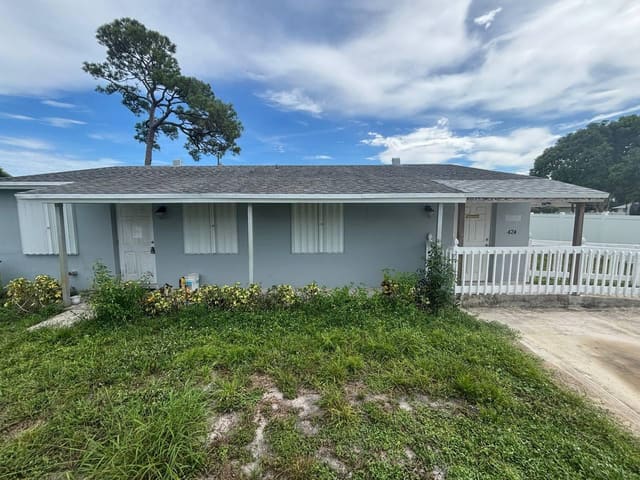 420 NW 9TH Avenue, Boynton Beach, FL 33435
