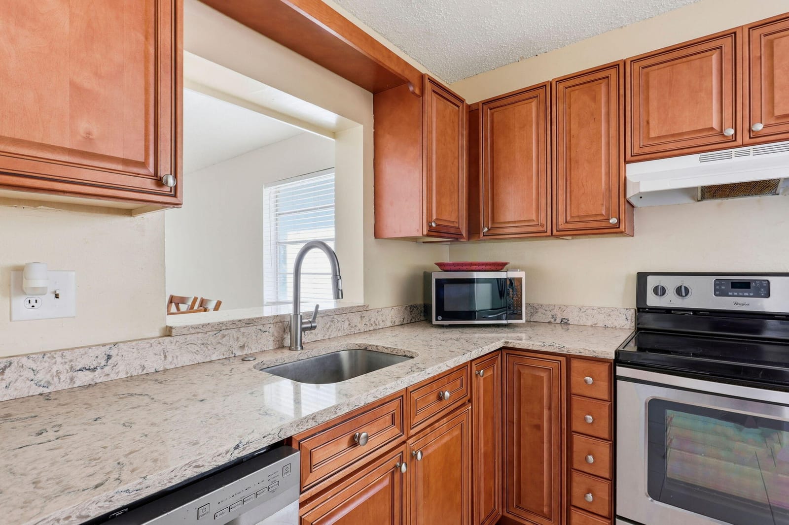 2825 SW 22nd Avenue 201 — photo 4