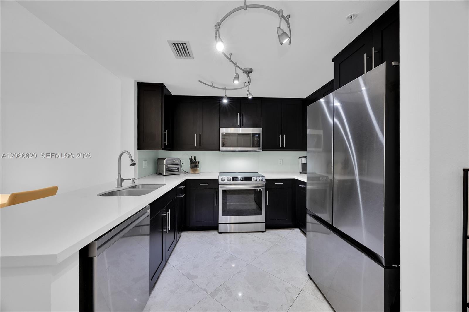 10 Aragon Avenue 810, Coral Gables, FL 33134 photo 13