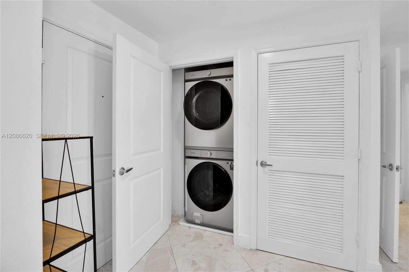 10 Aragon Avenue 810, Coral Gables, FL 33134 photo 14