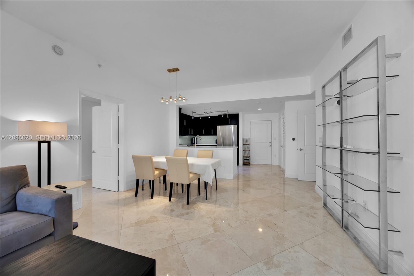 10 Aragon Avenue 810 — photo 7