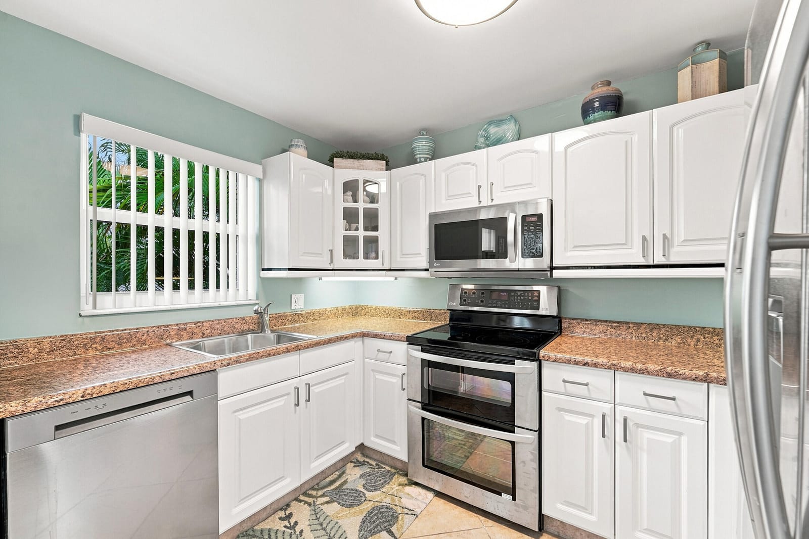 2870 NE 14TH ST Causeway 208C — photo 3