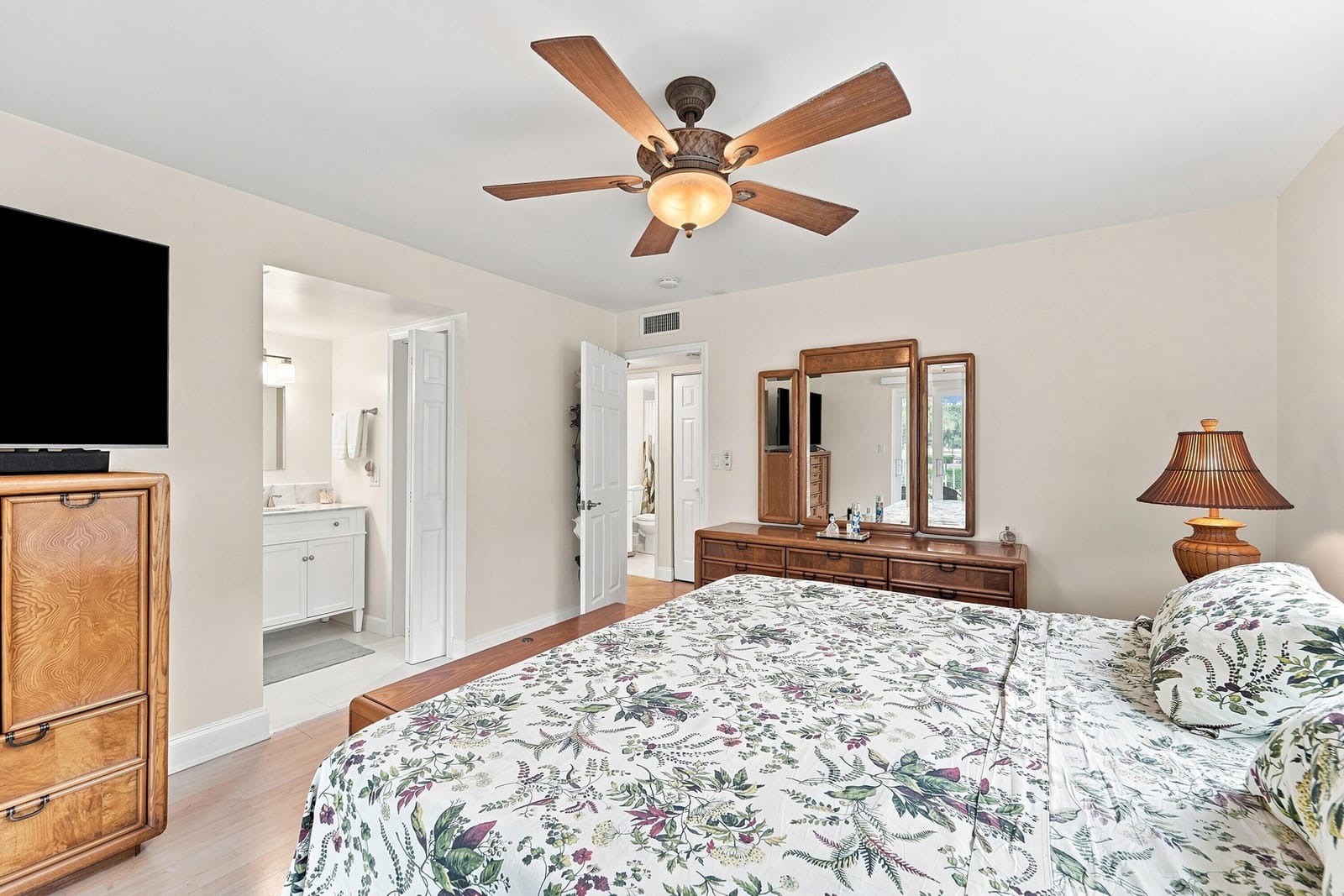 2870 NE 14TH ST Causeway 208C — photo 7