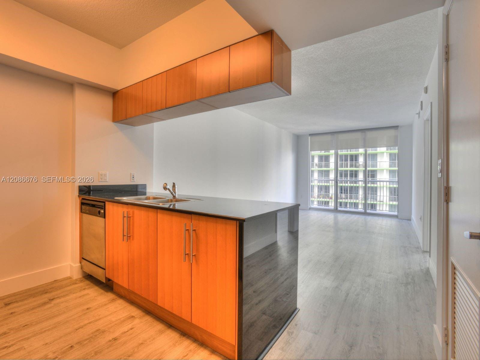 1750 N Bayshore Drive 3205 — photo 2