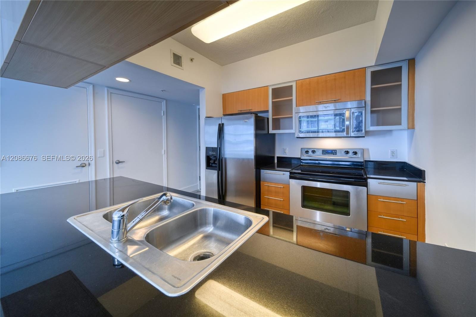 1750 N Bayshore Drive 3205 — photo 5