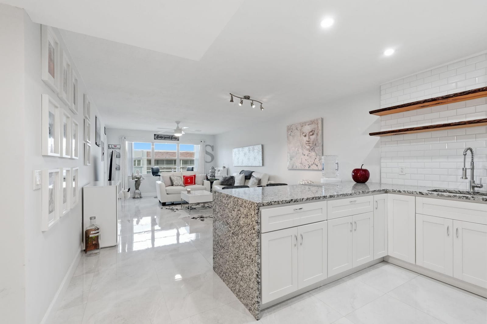 1516 S Lakeside Drive 408, Lake Worth Beach, FL 33460 photo 16