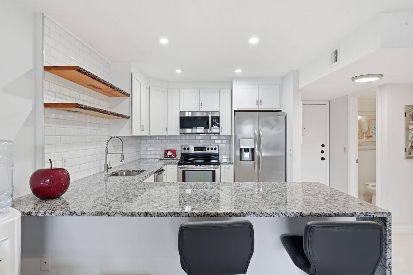 1516 S Lakeside Drive 408, Lake Worth Beach, FL 33460 photo 18