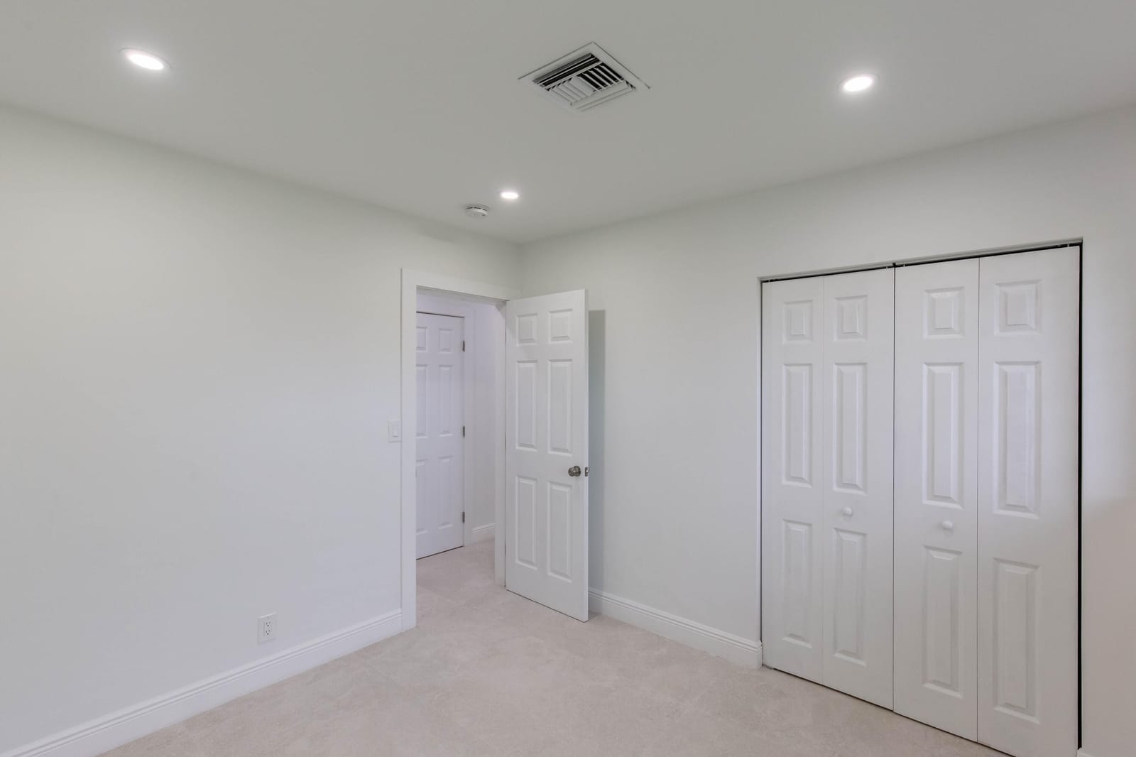 31 NE 28TH Court, Wilton Manors, FL 33334 photo 21